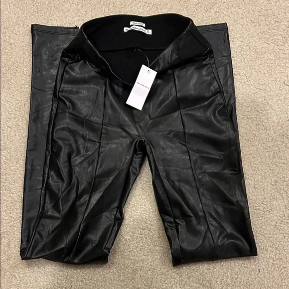 NWT Abercrombie & Fitch Vegan Leather Front Slit Legging Pants